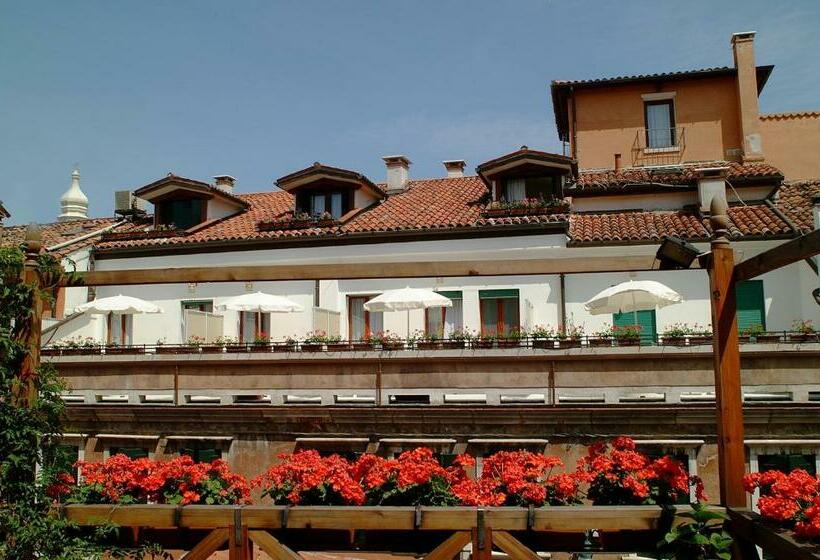 Superior Room with Terrace, Bisanzio