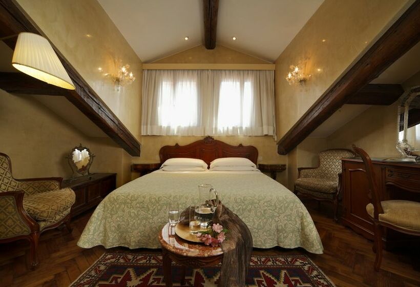 Superior Room with Terrace, Bisanzio