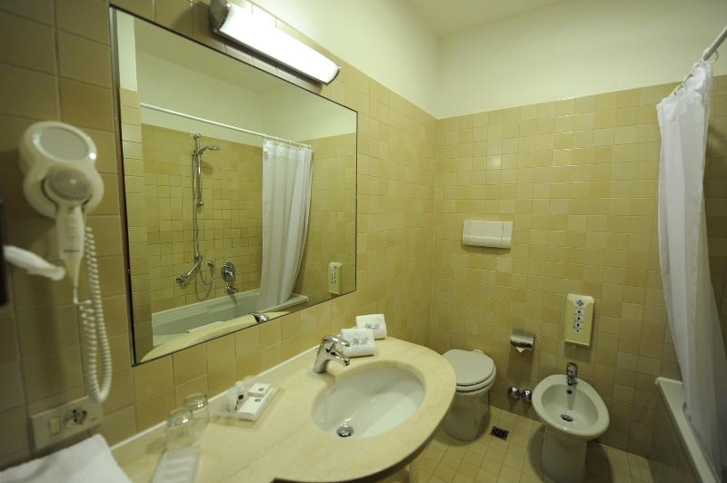 اتاق استاندارد سه نفره, Bisanzio