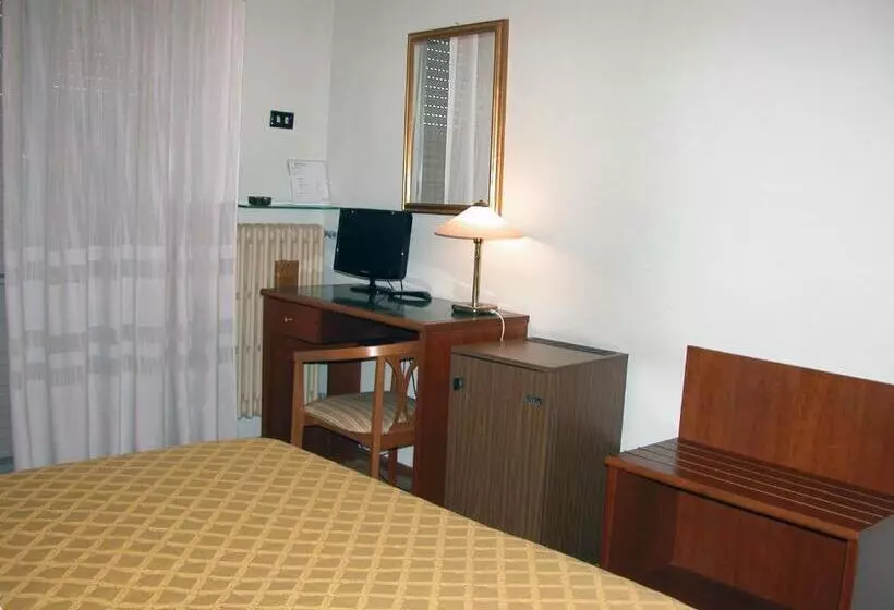 Standard-huone, Calabresi