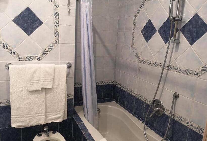 스탠다드 트리플 룸, Central Wellness