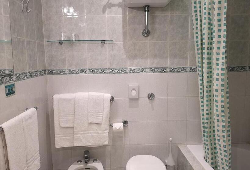 스탠다드 트리플 룸, Central Wellness