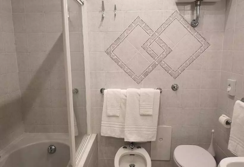 اتاق استاندارد سه نفره, Central Wellness