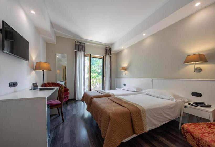 스탠다드 트리플 룸, Central Wellness