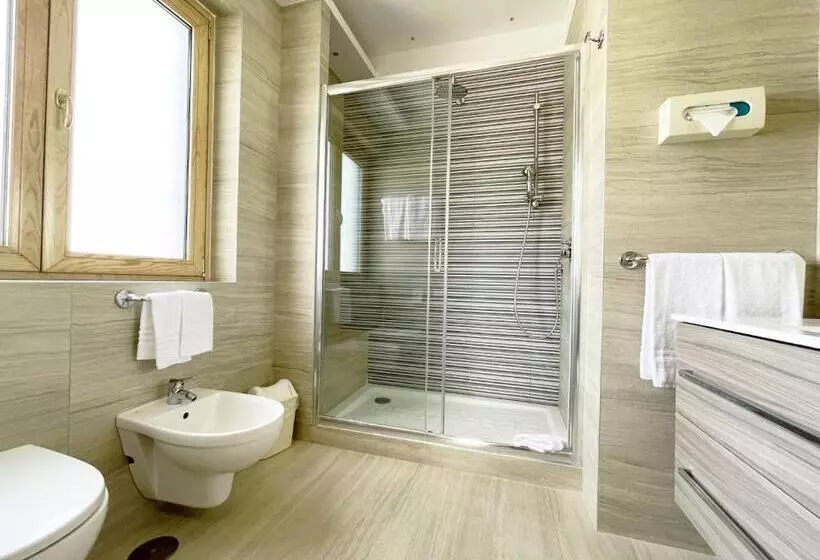 اتاق استاندارد چهار تخته, Central Wellness