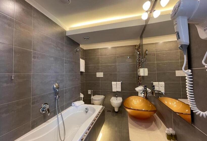 Номер Deluxe, Central Wellness