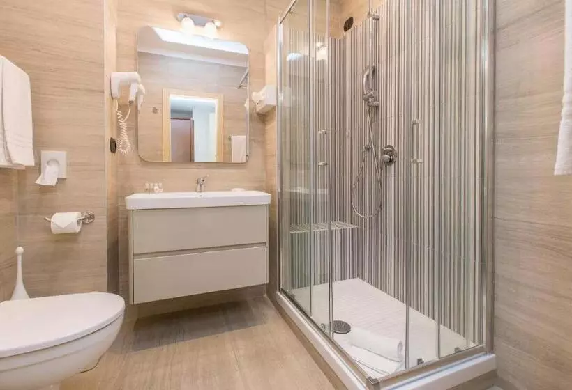 اتاق سوپریور, Central Wellness