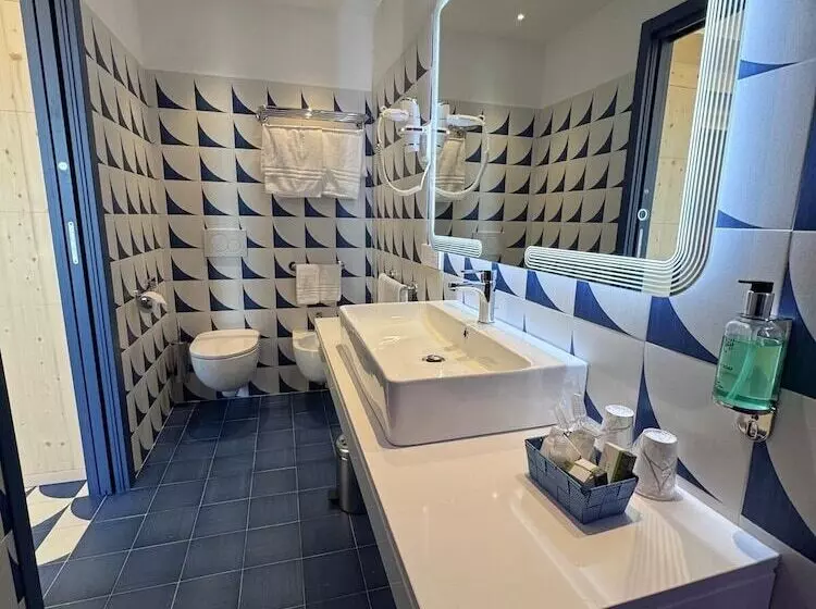 اتاق لوکس, Central Wellness