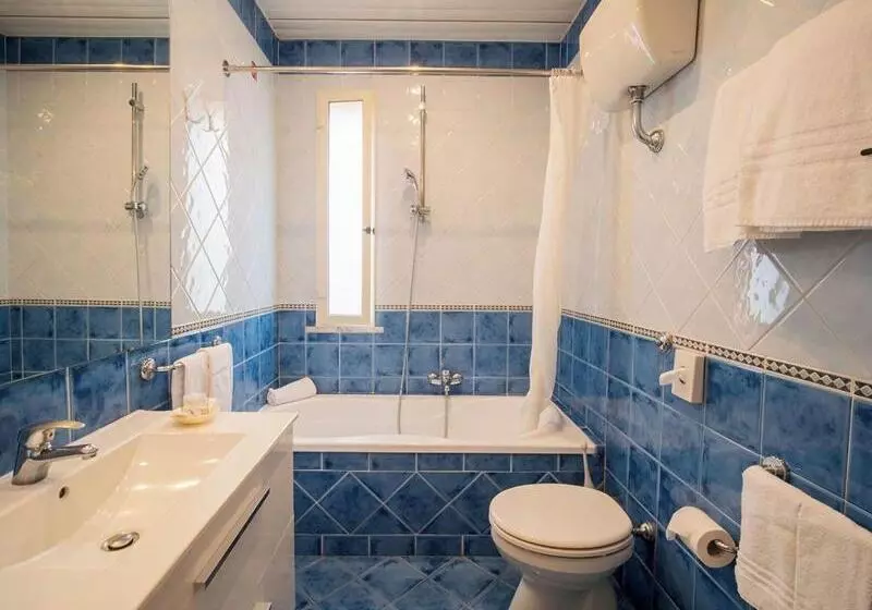 اتاق استاندارد سه نفره, Central Wellness