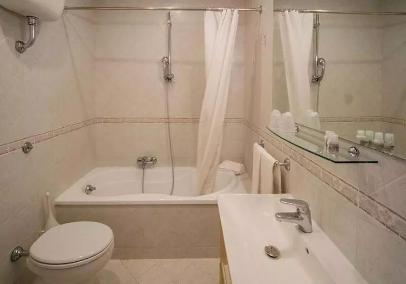 اتاق استاندارد سه نفره, Central Wellness
