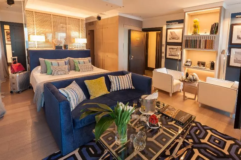 سوییت با چشم‌انداز دریا, Eight Hotel Paraggi