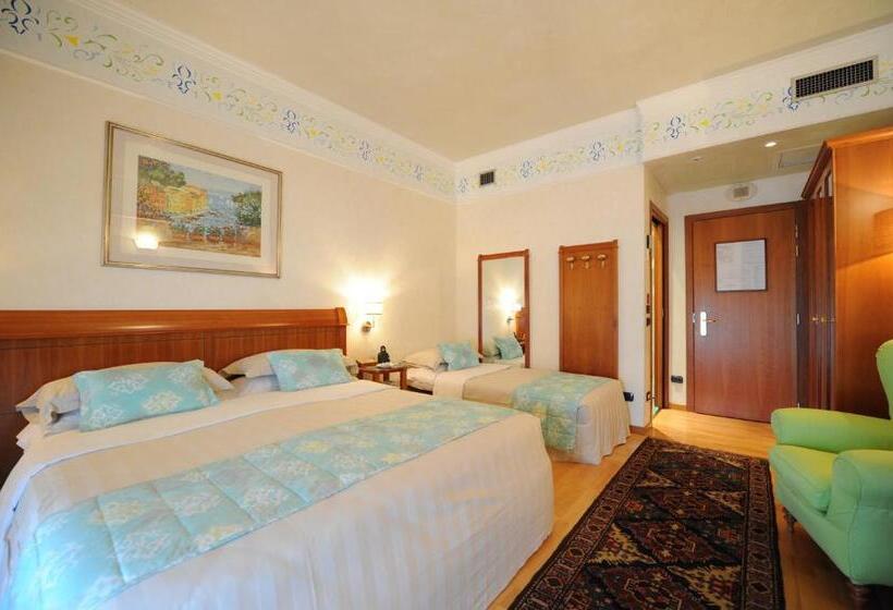 חדר סטנדרט לשלושה, Firenze