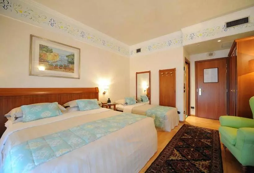اتاق استاندارد سه نفره, Firenze