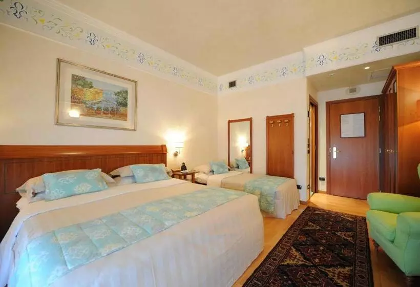 اتاق استاندارد سه نفره, Firenze