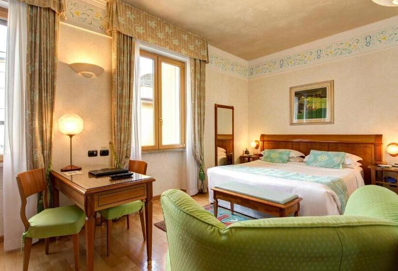 חדר סטנדרט לשלושה, Firenze