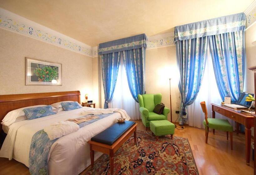 חדר אקזקיוטיב, Firenze