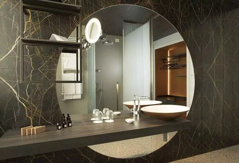 اتاق لوکس, Grand Hotel Duchi D Aosta