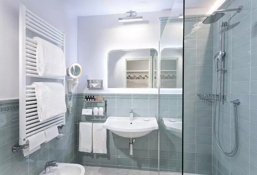 اتاق لوکس, Grand Hotel Duchi D Aosta