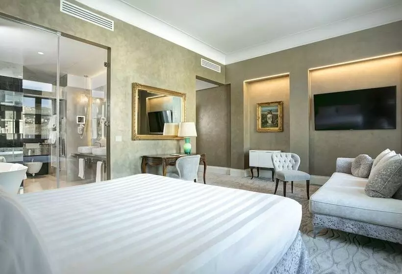 سوئیت پرستیژ با چشم انداز, Grand Hotel Duchi D Aosta