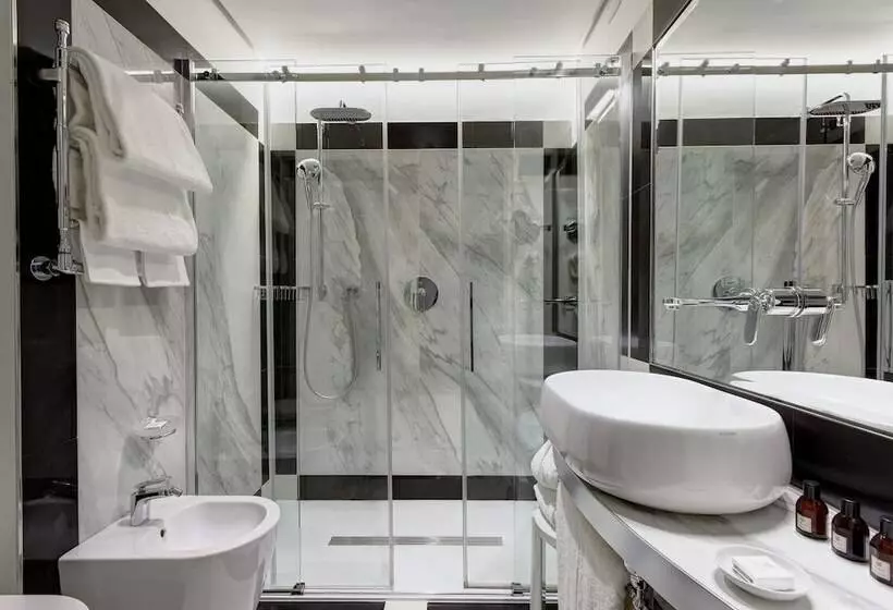 اتاق سوپریور, Grand Hotel Duchi D Aosta