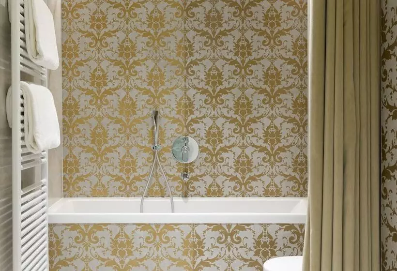 سوئیت با چشمانداز, Grand Hotel Duchi D Aosta