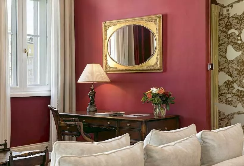 سوئیت با چشمانداز, Grand Hotel Duchi D Aosta