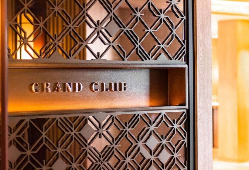 Люкс Премиум, Grand Hyatt Jakarta