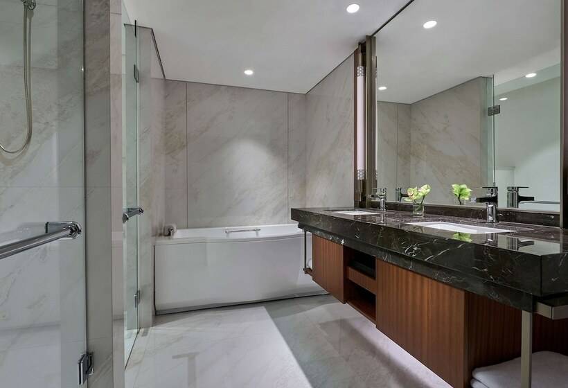 Семейный Номер Deluxe, Grand Hyatt Jakarta