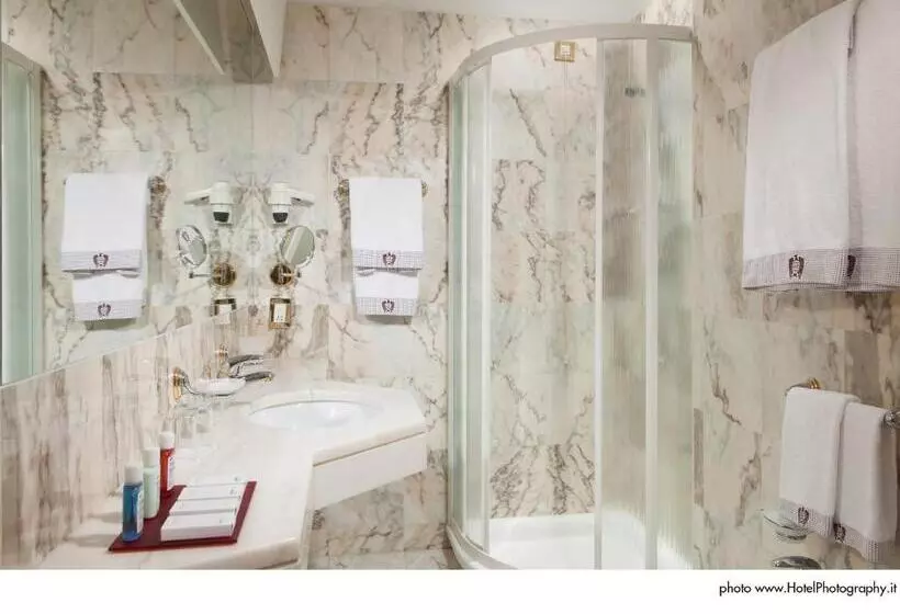 اتاق لوکس یک تخته, Grand Hotel Trento