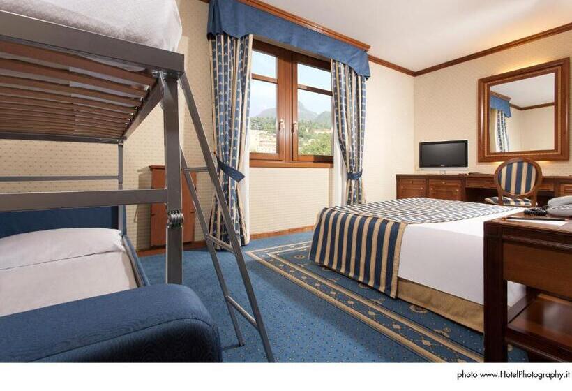 디럭스 트리플 룸, Grand Hotel Trento