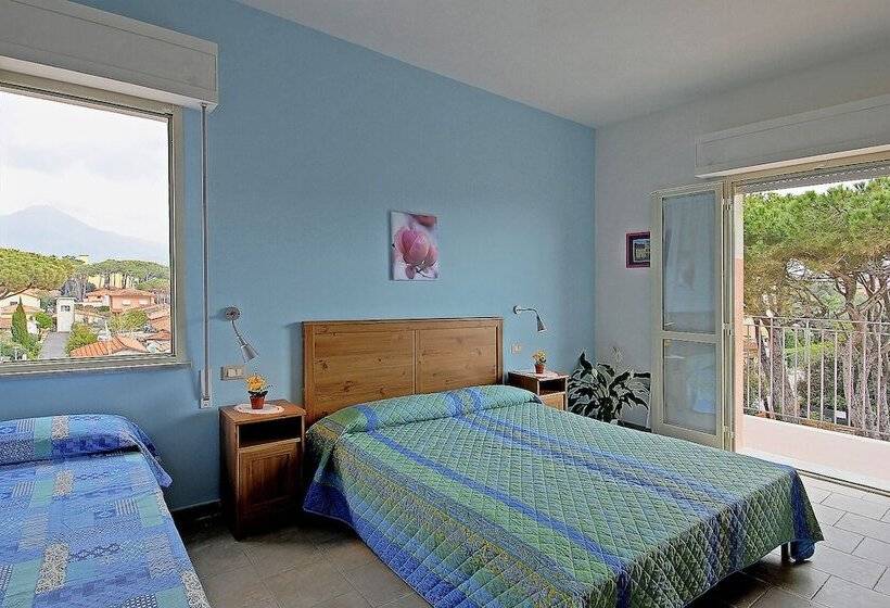 شقة غرفة نوم واحدة مزودة بشُرفة, Happy