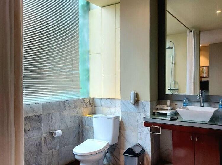 スイート, Kemang Icon