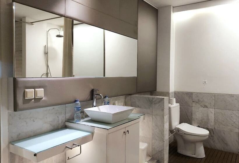 スイート, Kemang Icon