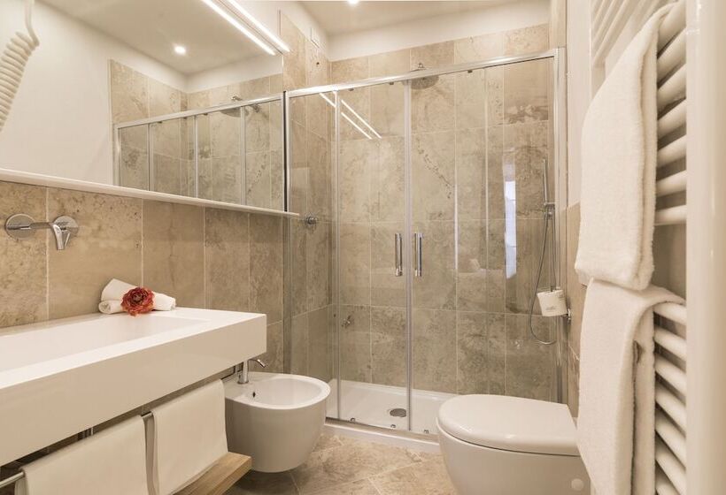 スタンダードルーム, La Cisterna