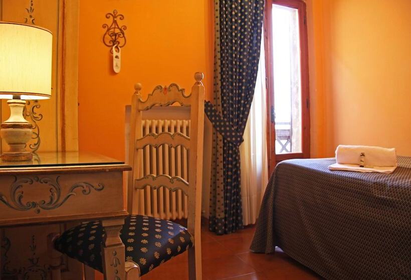 スタンダードシングルルーム, La Cisterna