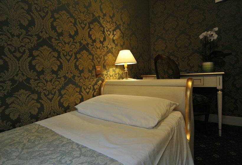 اتاق استاندارد یک نفره, La Fenice Et Des Artistes