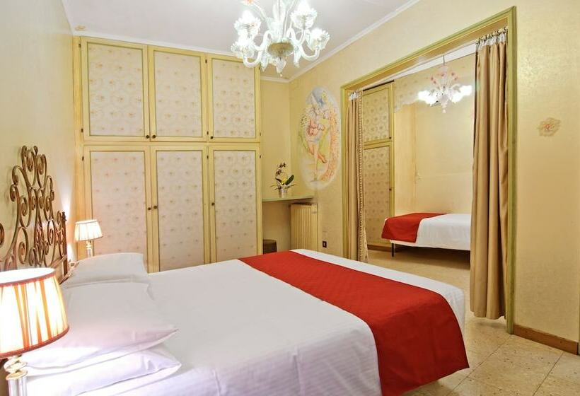 اتاق استاندارد سه نفره, La Fenice Et Des Artistes