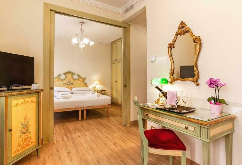 سوییت جونیور, La Fenice Et Des Artistes