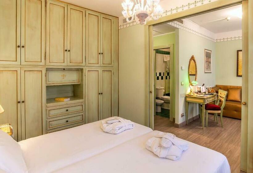 سوییت جونیور, La Fenice Et Des Artistes