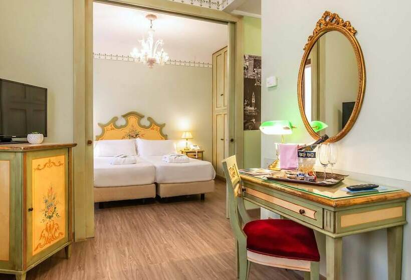 سوییت جونیور, La Fenice Et Des Artistes