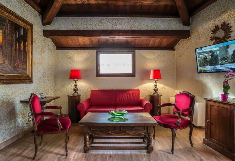 Suite with Terrace, La Fenice Et Des Artistes