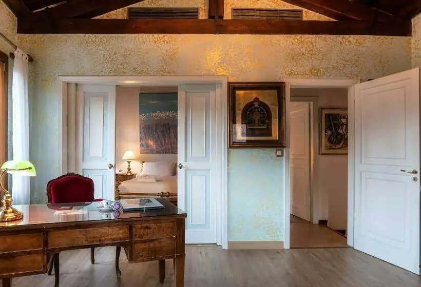 Suite with Terrace, La Fenice Et Des Artistes