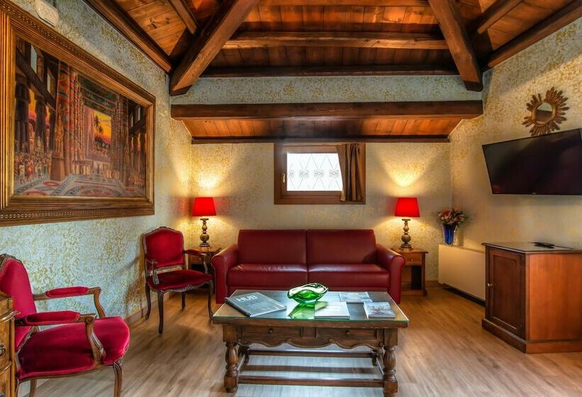 Suite with Terrace, La Fenice Et Des Artistes