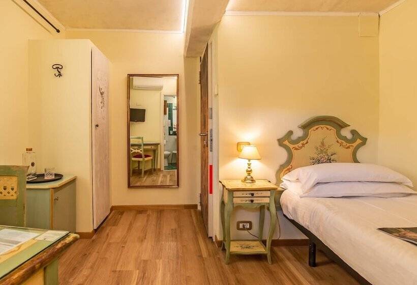 اتاق استاندارد یک نفره, La Fenice Et Des Artistes