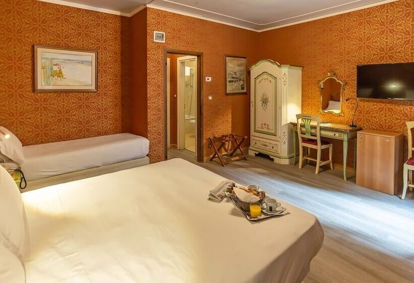 اتاق استاندارد سه نفره, La Fenice Et Des Artistes