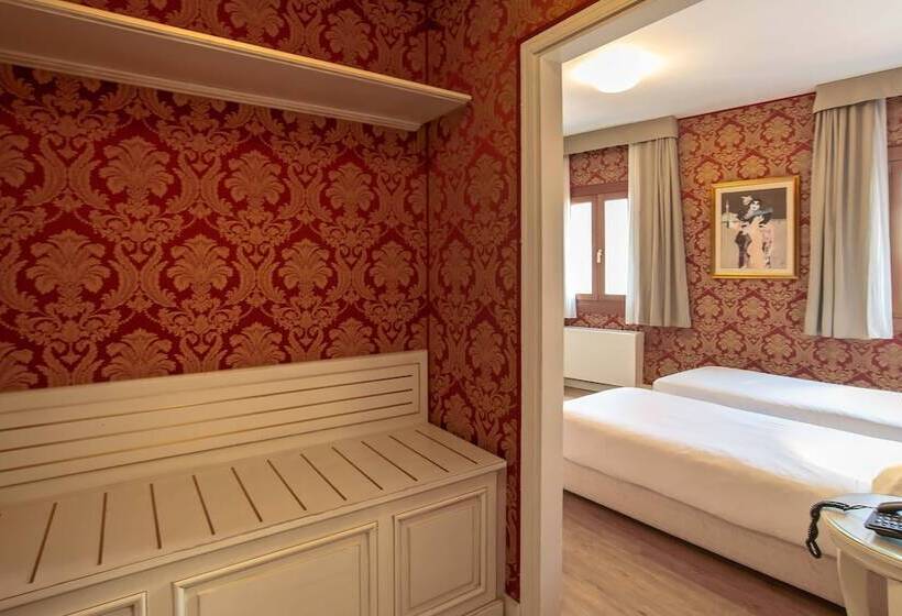 اتاق راحتی, La Fenice Et Des Artistes