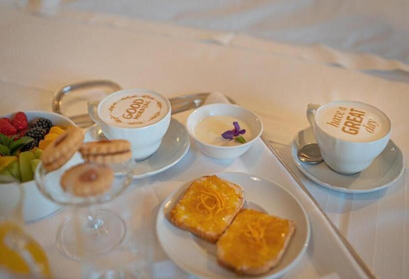 古典房间, Majestic Palace