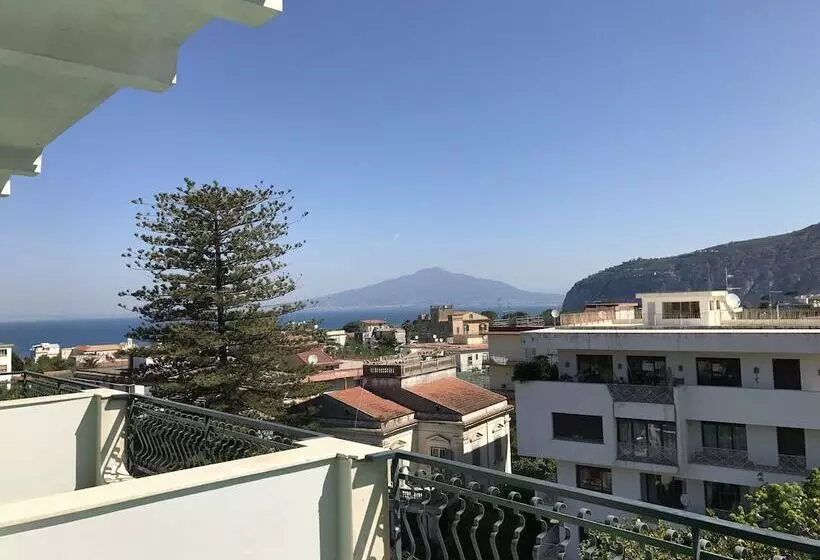 اتاق لوکس, Majestic Palace