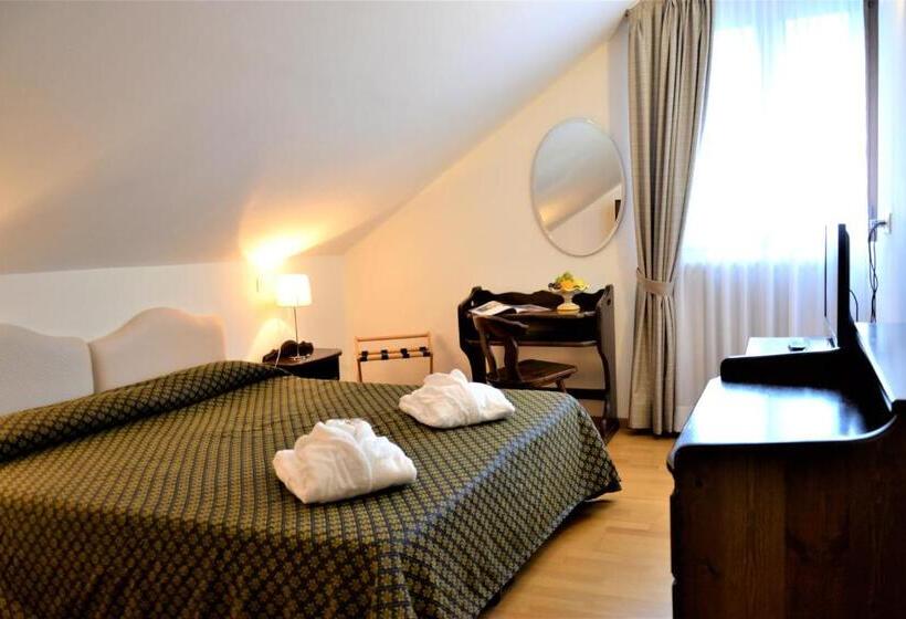 غرفة عائلية, Marcora & Spa