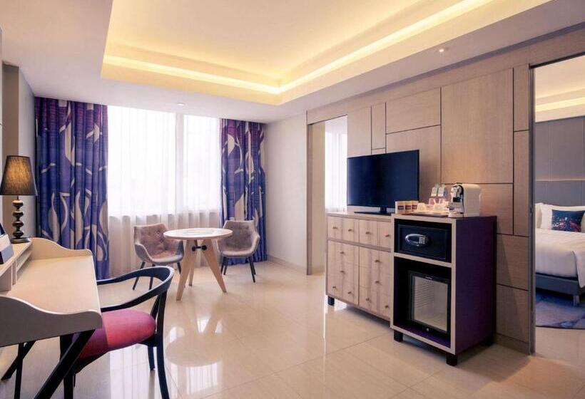Suit Deluxe, Mercure Jakarta Sabang